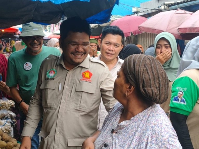 Ketua Umum DPP Papera Don Muzakir saat bertemu dengan pedagang di Pasar Cipulir dan Kebayoran Lama