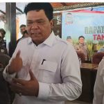 Don Muzakir Ketua Umum DPN Tani Merdeka Indonesia (tengah)